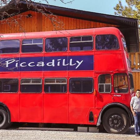 Piccadilly Motel Radium Hot Springs Εξωτερικό φωτογραφία