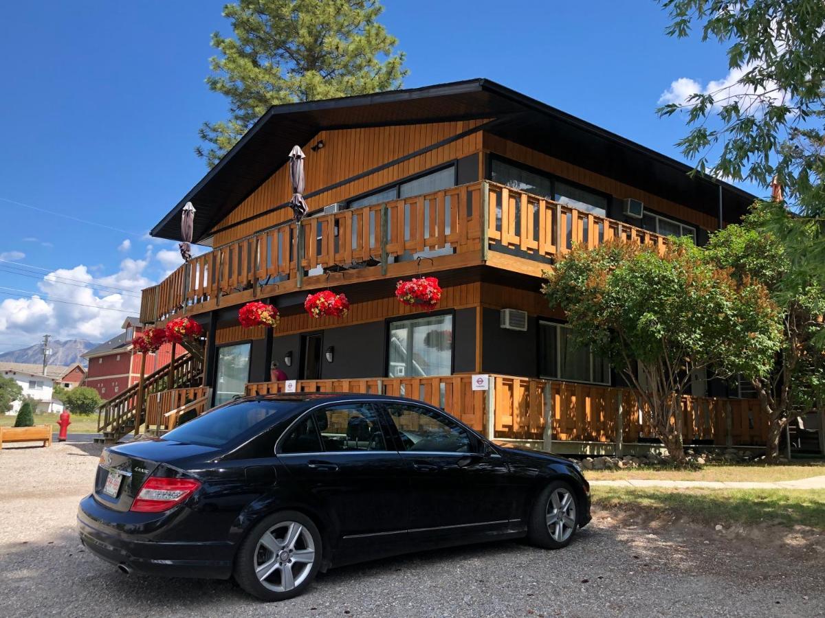 Piccadilly Motel Radium Hot Springs Εξωτερικό φωτογραφία
