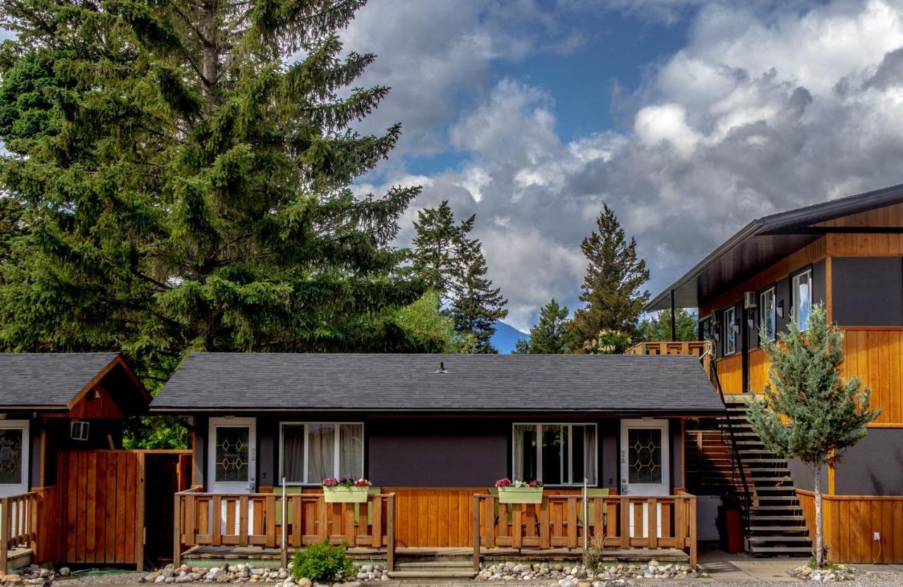Piccadilly Motel Radium Hot Springs Εξωτερικό φωτογραφία