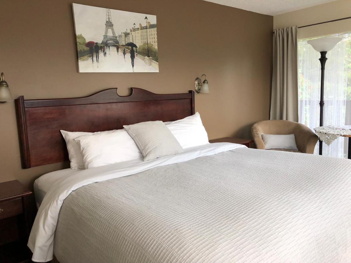 Piccadilly Motel Radium Hot Springs Εξωτερικό φωτογραφία