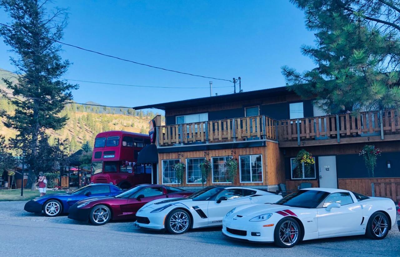 Piccadilly Motel Radium Hot Springs Εξωτερικό φωτογραφία