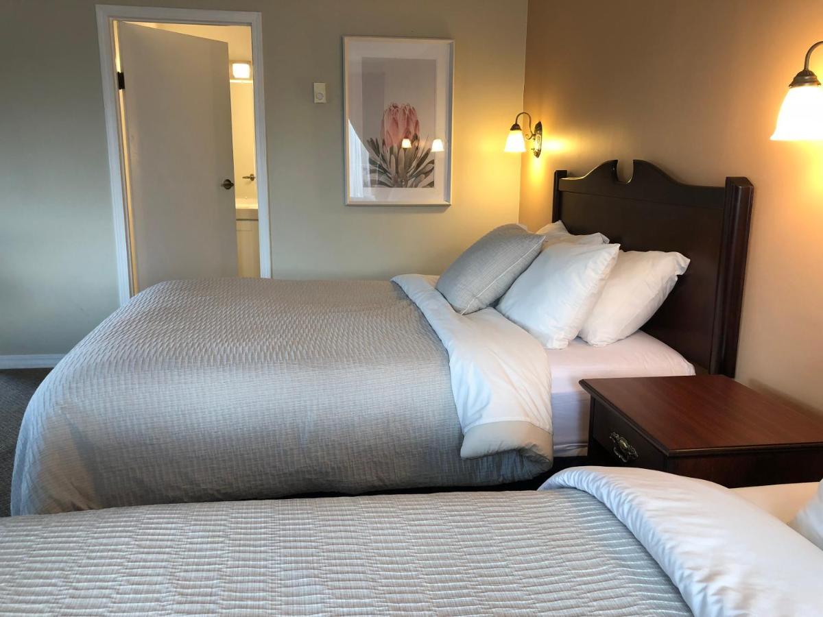 Piccadilly Motel Radium Hot Springs Εξωτερικό φωτογραφία